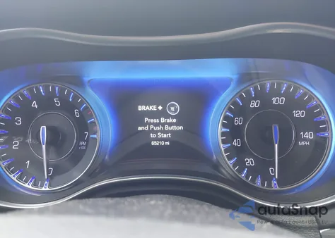 2020 Chrysler 300 Touring z USA, uszkodzony, nr VIN 2C3CCAAGXLH209353